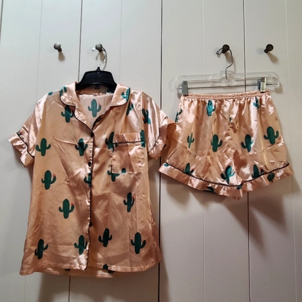 Sattin sleep wear